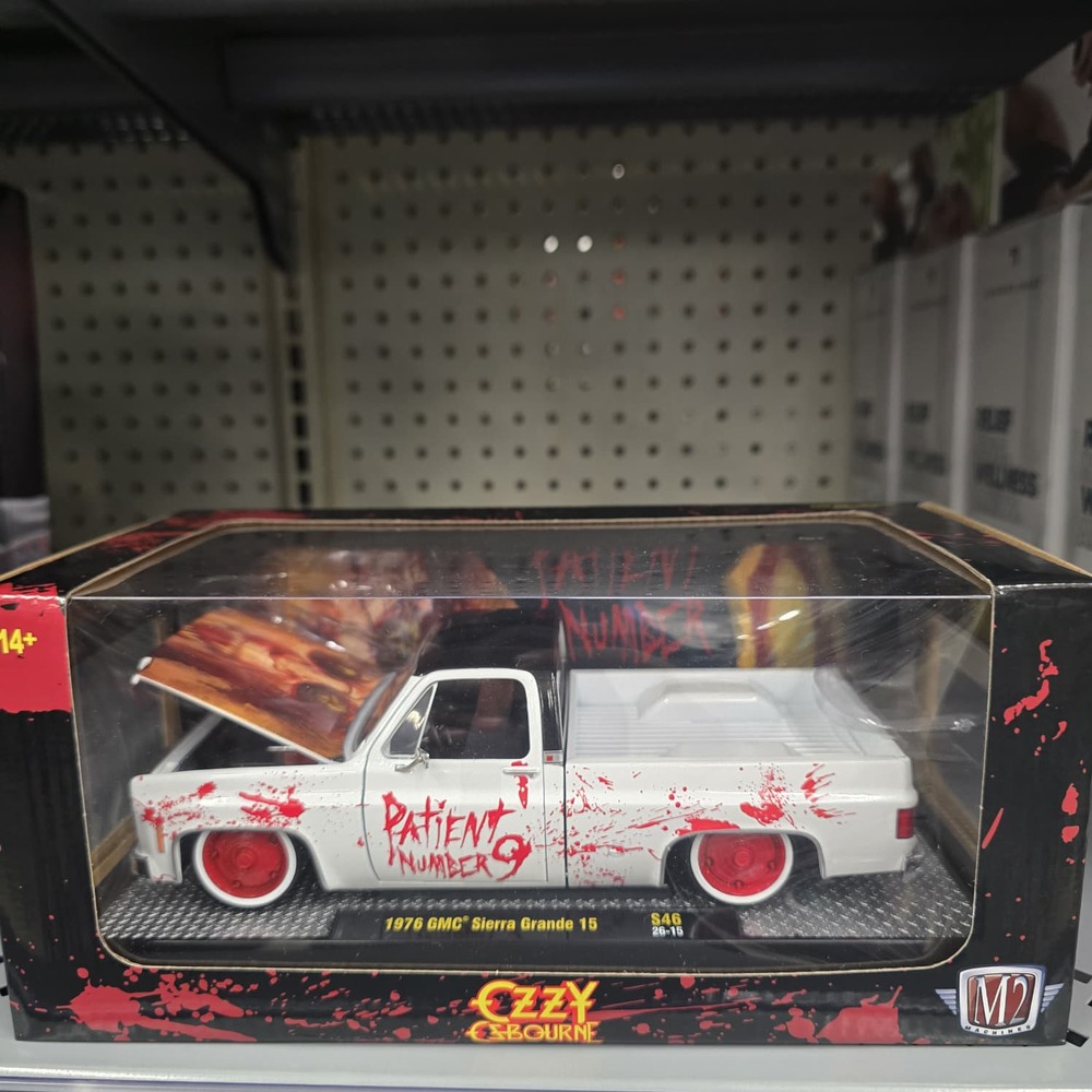 M2 Machines Ozzy Osbourne Patient Number 9 1976 GMC Sierra Grande 1:24